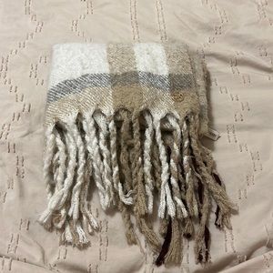 Calvin Klein Chunky Scarf with fringe